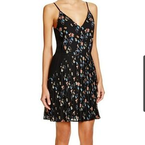 🌸 Rebecca Minkoff Refraction Dress